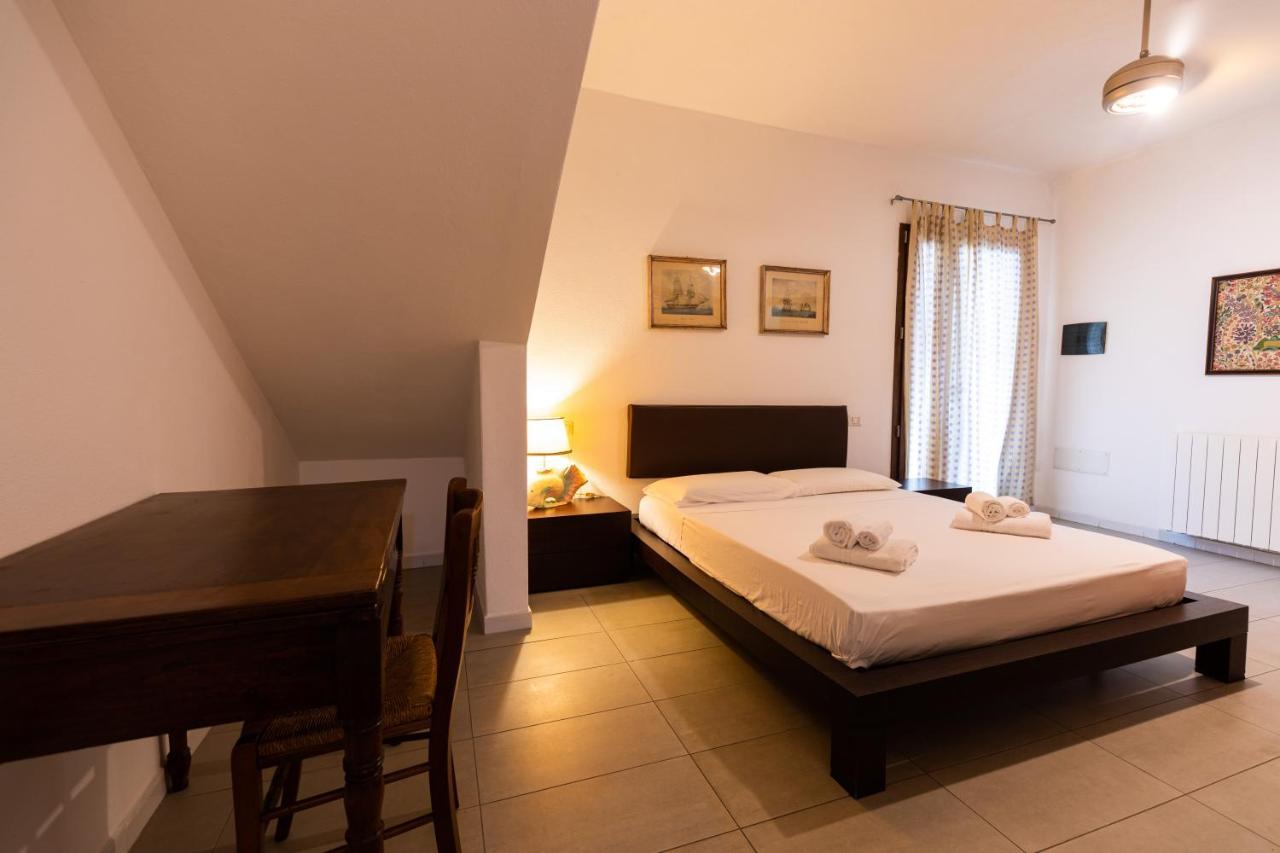 Theo'S Rooms Olbia Exterior foto