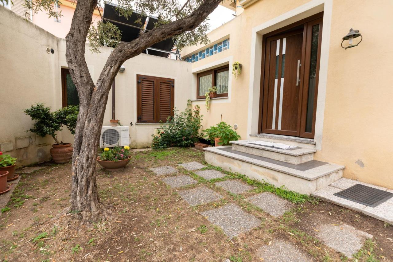 Theo'S Rooms Olbia Exterior foto
